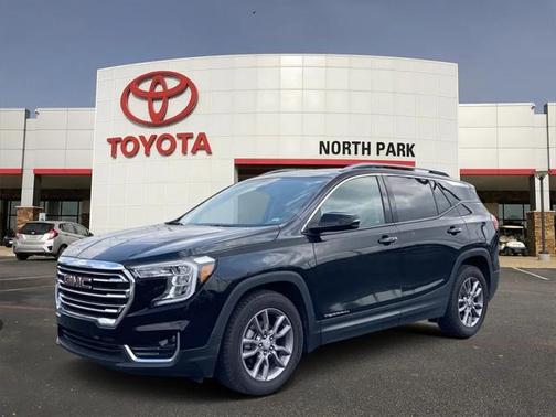 2023 GMC Terrain SLT