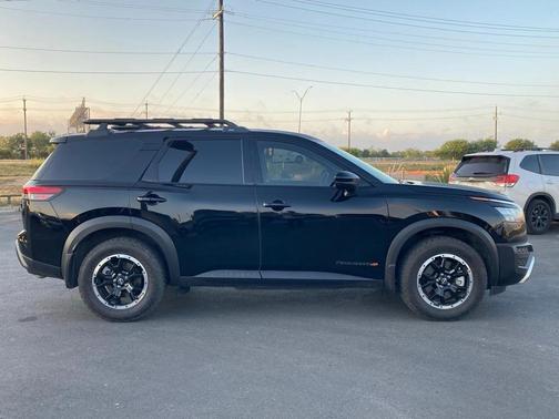 2024 Nissan Pathfinder Rock Creek 4WD