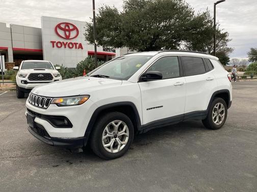 2025 Jeep Compass Latitude