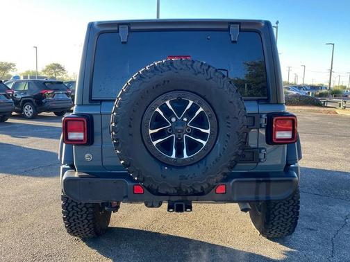 2024 Jeep Wrangler Willys