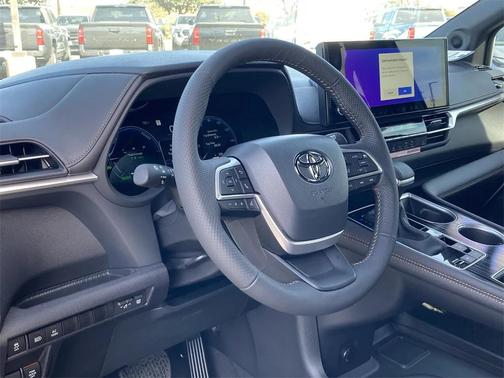 2026 Toyota Sienna Woodland Edition