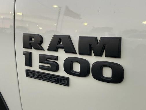 2024 RAM 1500 Classic Warlock Crew Cab 4x2 5'7' Box