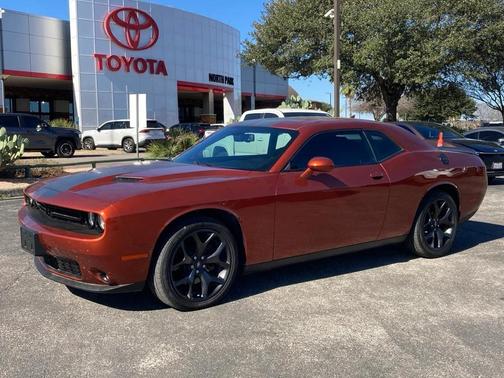 2020 Dodge Challenger SXT