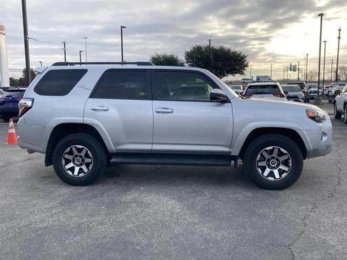 2024 Toyota 4Runner TRD Off Road