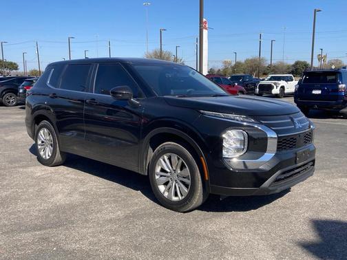 2025 Mitsubishi Outlander ES 2.5 S-AWC