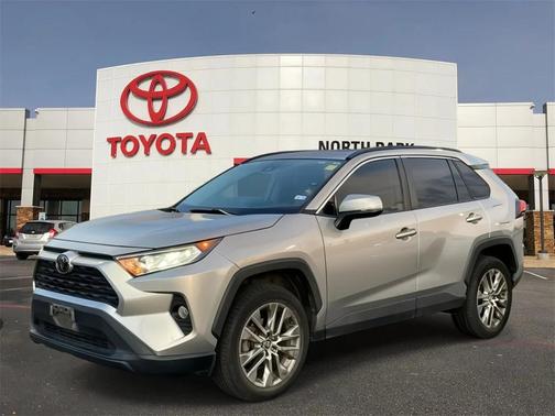 2020 Toyota RAV4 XLE Premium