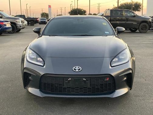 2024 Toyota GR86 Premium