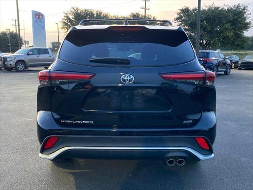 2023 Toyota Highlander XSE