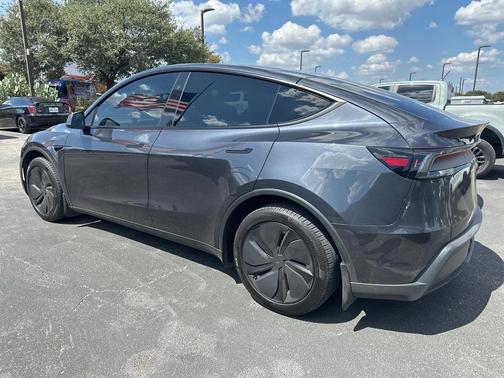 2026 Tesla Model Y Long Range Dual Motor All-Wheel Drive