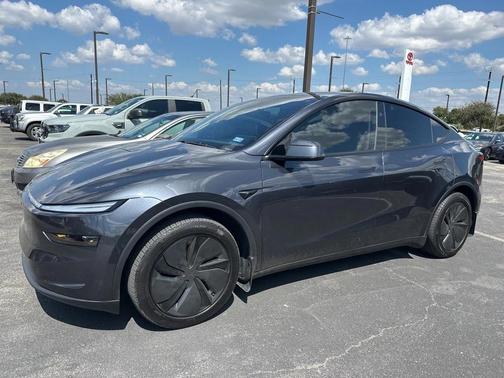 2026 Tesla Model Y Long Range Dual Motor All-Wheel Drive