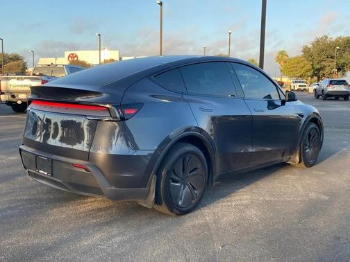 2026 Tesla Model Y Long Range Dual Motor All-Wheel Drive