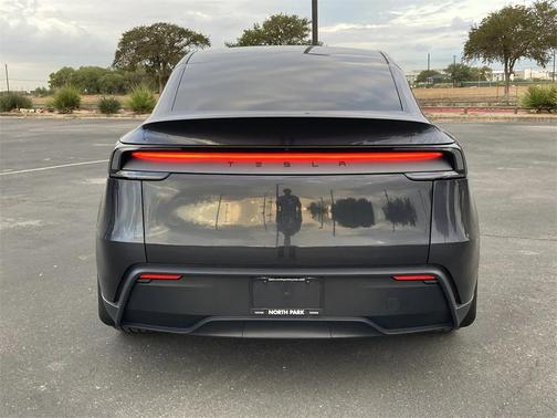 2026 Tesla Model Y Long Range Dual Motor All-Wheel Drive