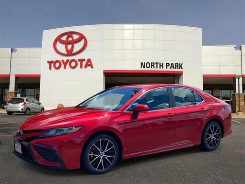 2024 Toyota Camry SE