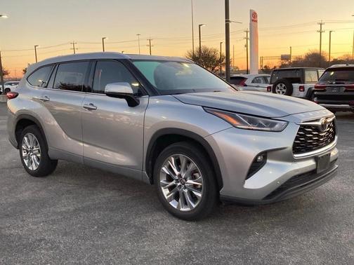 2022 Toyota Highlander Limited