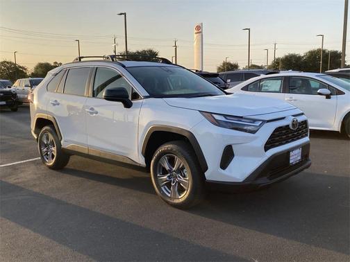 2025 Toyota RAV4 Hybrid LE