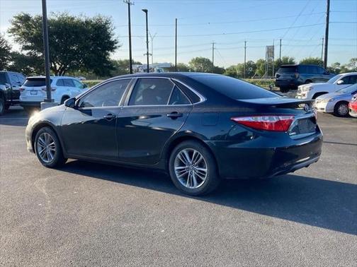 2016 Toyota Camry SE