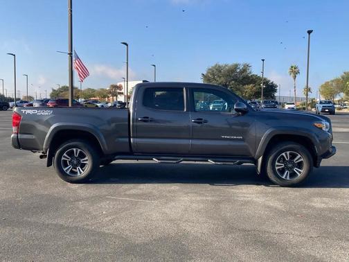 2017 Toyota Tacoma TRD Sport