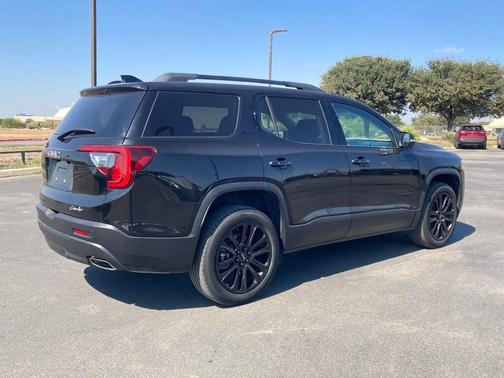 2023 GMC Acadia FWD SLT
