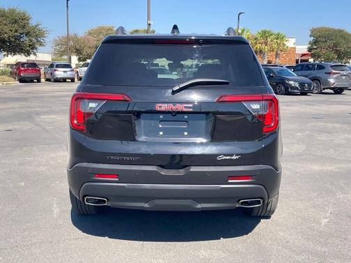 2023 GMC Acadia FWD SLT