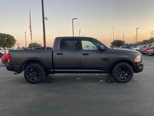 2024 RAM 1500 Classic Warlock Crew Cab 4x2 5'7' Box