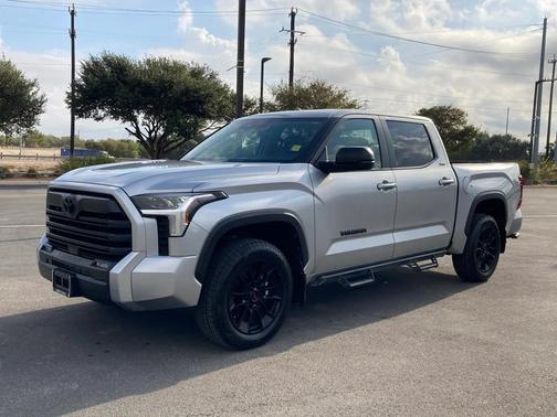 2024 Toyota Tundra SR5
