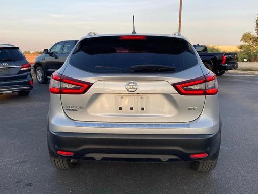 2021 Nissan Rogue Sport SV