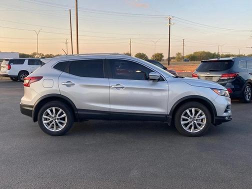 2021 Nissan Rogue Sport SV