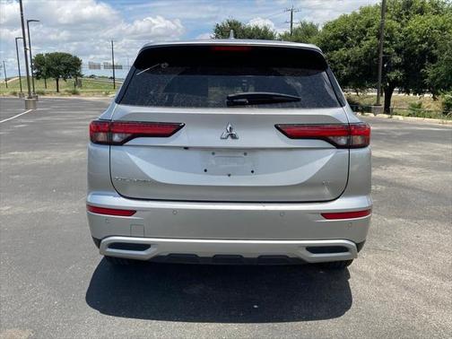 2024 Mitsubishi Outlander SE 2.5 2WD