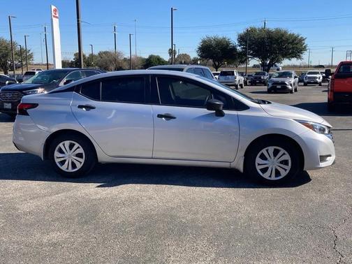 2025 Nissan Versa 1.6 S
