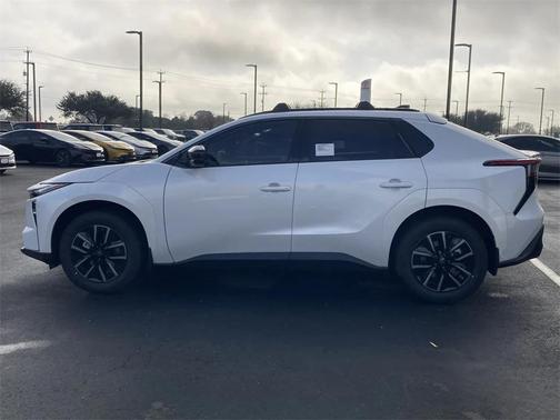 2026 Toyota bZ XLE Plus