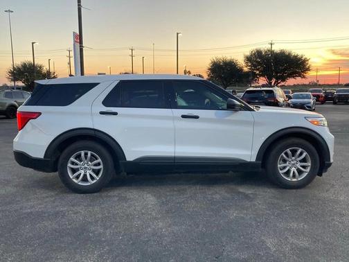 2021 Ford Explorer Base