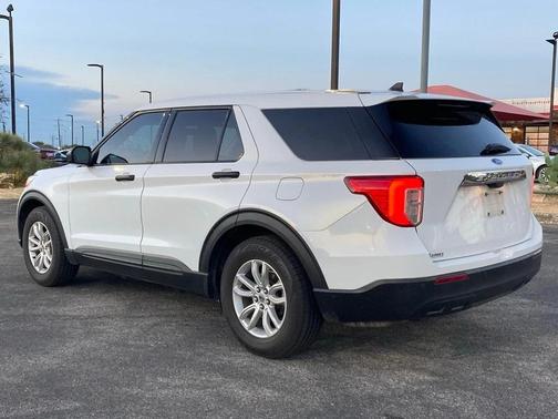 2021 Ford Explorer Base