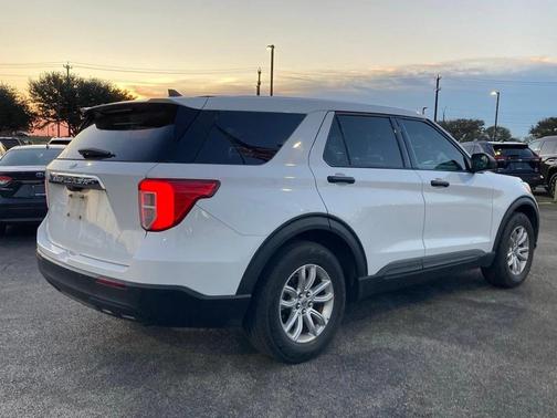 2021 Ford Explorer Base