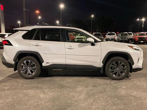 2024 Toyota RAV4 Hybrid XLE Premium