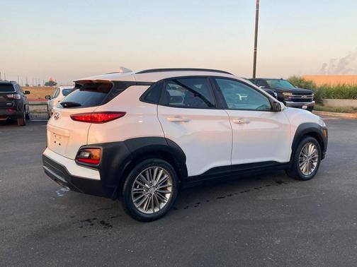 2020 Hyundai KONA SEL Plus