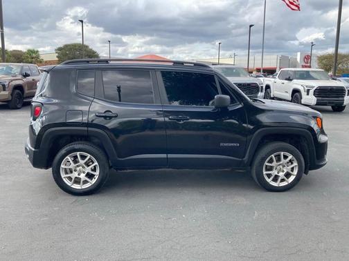 2022 Jeep Renegade Latitude