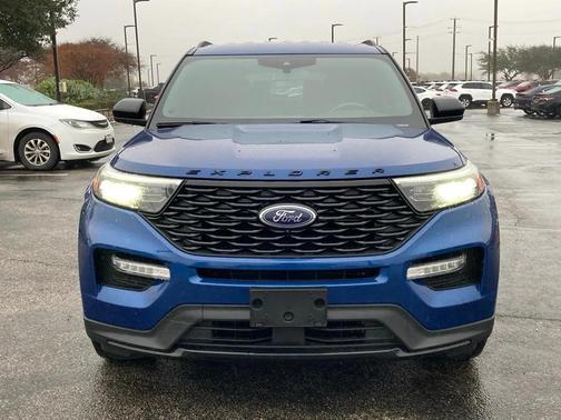 2022 Ford Explorer ST-Line