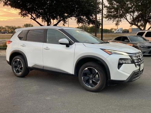2024 Nissan Rogue SV