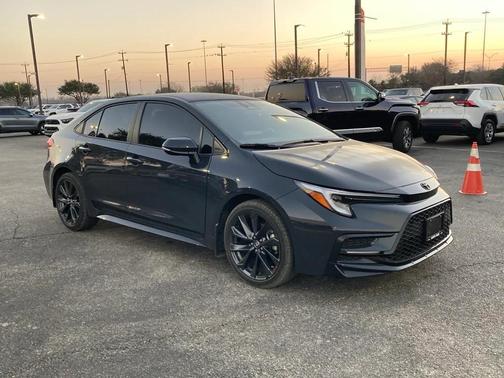 2025 Toyota Corolla SE