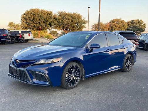 2023 Toyota Camry SE
