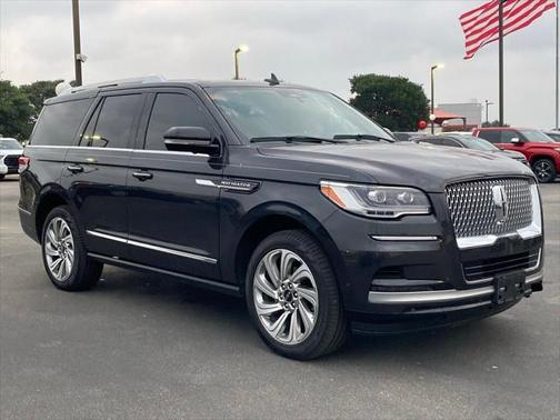 2024 Lincoln Navigator Premiere