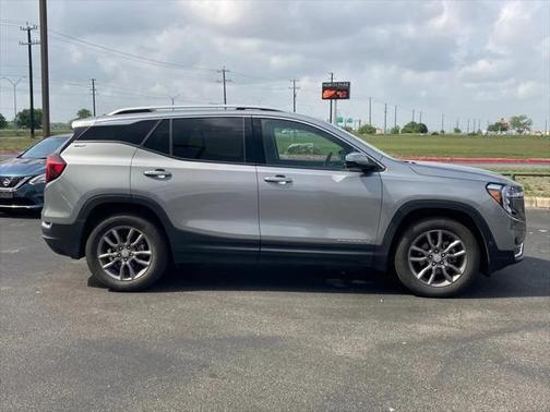 2023 GMC Terrain SLT