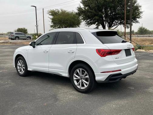 2024 Audi Q3 Premium 45 TFSI S line quattro Tiptronic