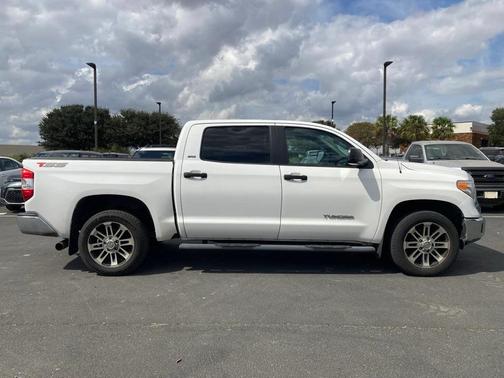 2014 Toyota Tundra SR5