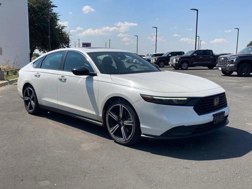 2024 Honda Accord Hybrid Base