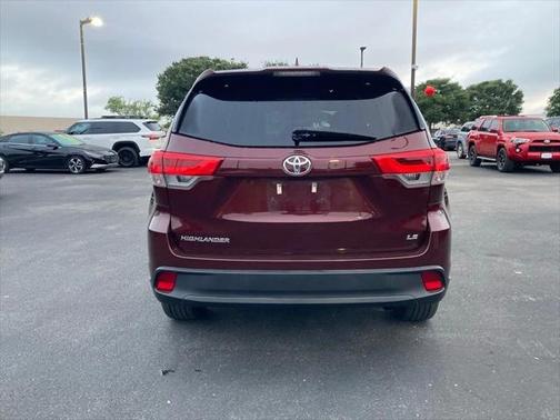 2019 Toyota Highlander LE Plus