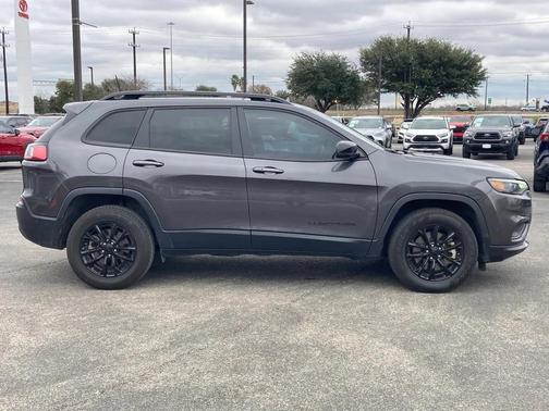 2023 Jeep Cherokee Altitude