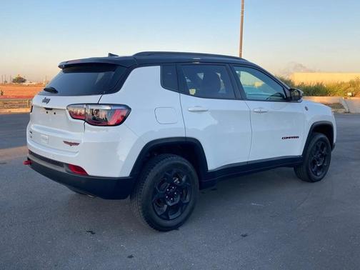 2024 Jeep Compass Trailhawk