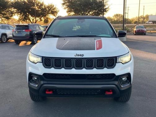 2024 Jeep Compass Trailhawk