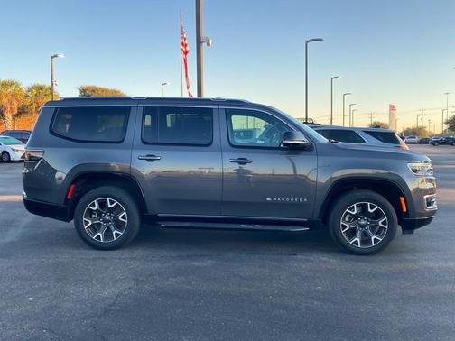 2023 Jeep Wagoneer Series III 4x4